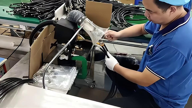 高频焊接机，轻松实现接线端子锡焊，让你的工作更轻松